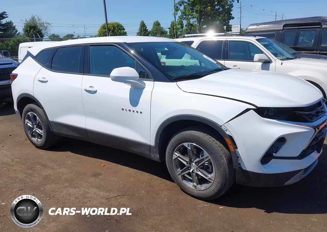 2025 Chevrolet Blazer Awd 2Lt VIN:3GNKBHR45SS247671 - 13