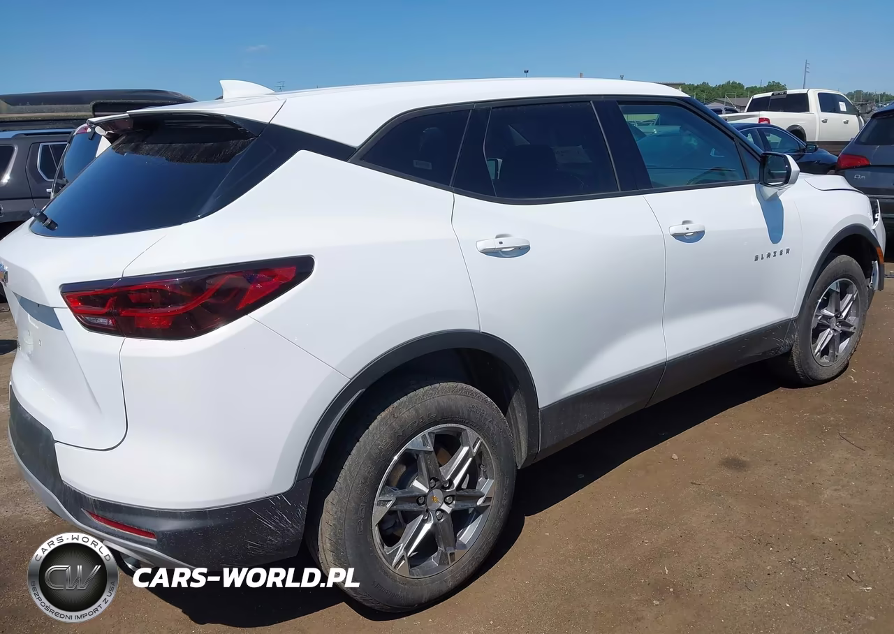 2025 Chevrolet Blazer Awd 2Lt VIN:3GNKBHR45SS247671 - 4