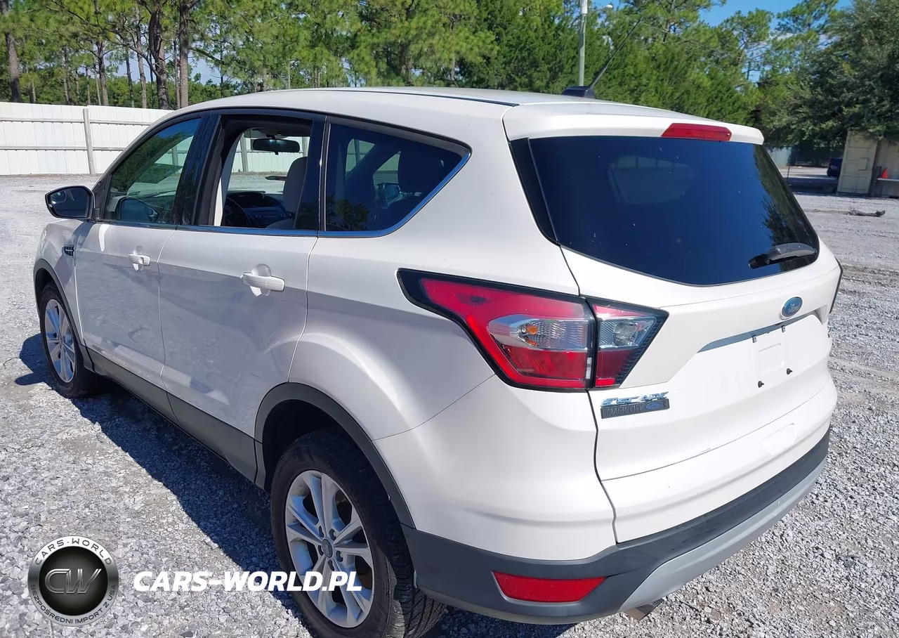2017 Ford Escape Se VIN:1FMCU0GD6HUD83761 - 3