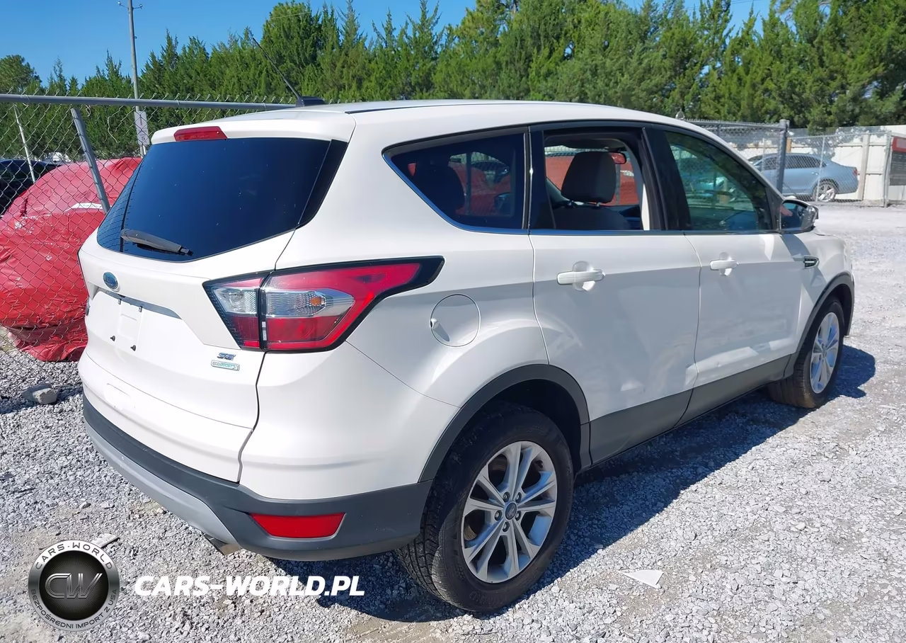 2017 Ford Escape Se VIN:1FMCU0GD6HUD83761 - 4
