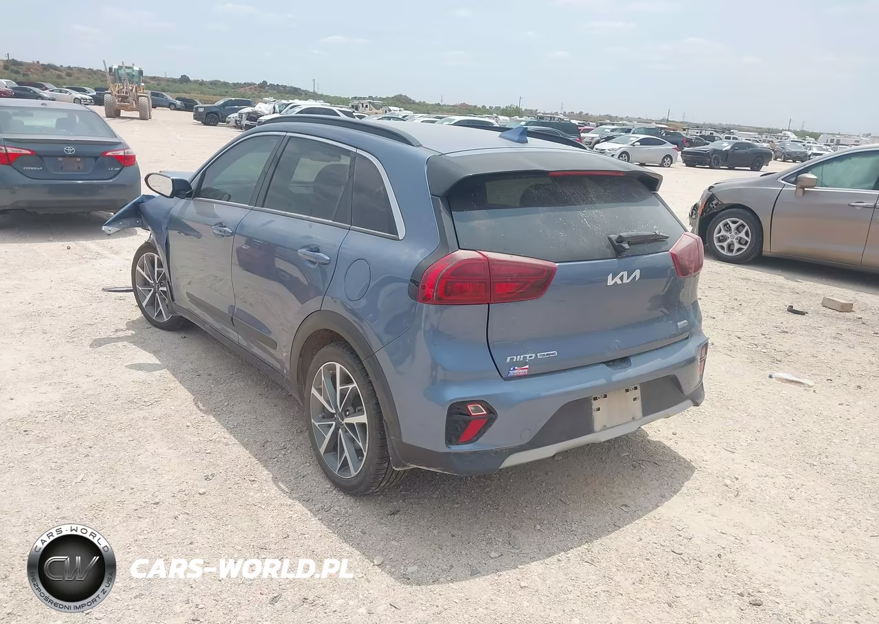 2022 Kia Niro Touring Se VIN:KNDCC3LC8N5515740 - 3