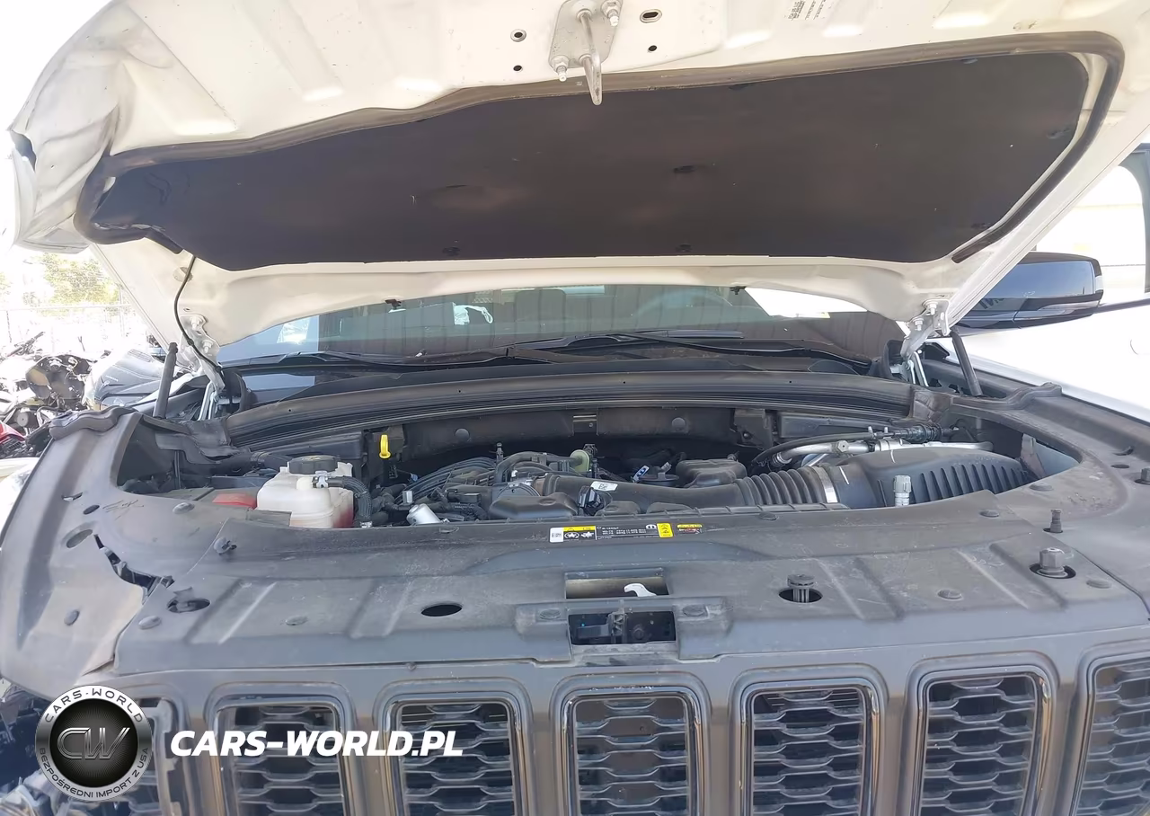 2024 Jeep Grand Cherokee L Limited 4X4 VIN:1C4RJKBGXR8579457 - 10