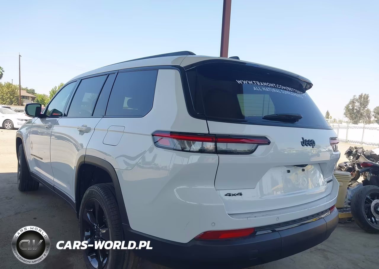 2024 Jeep Grand Cherokee L Limited 4X4 VIN:1C4RJKBGXR8579457 - 3