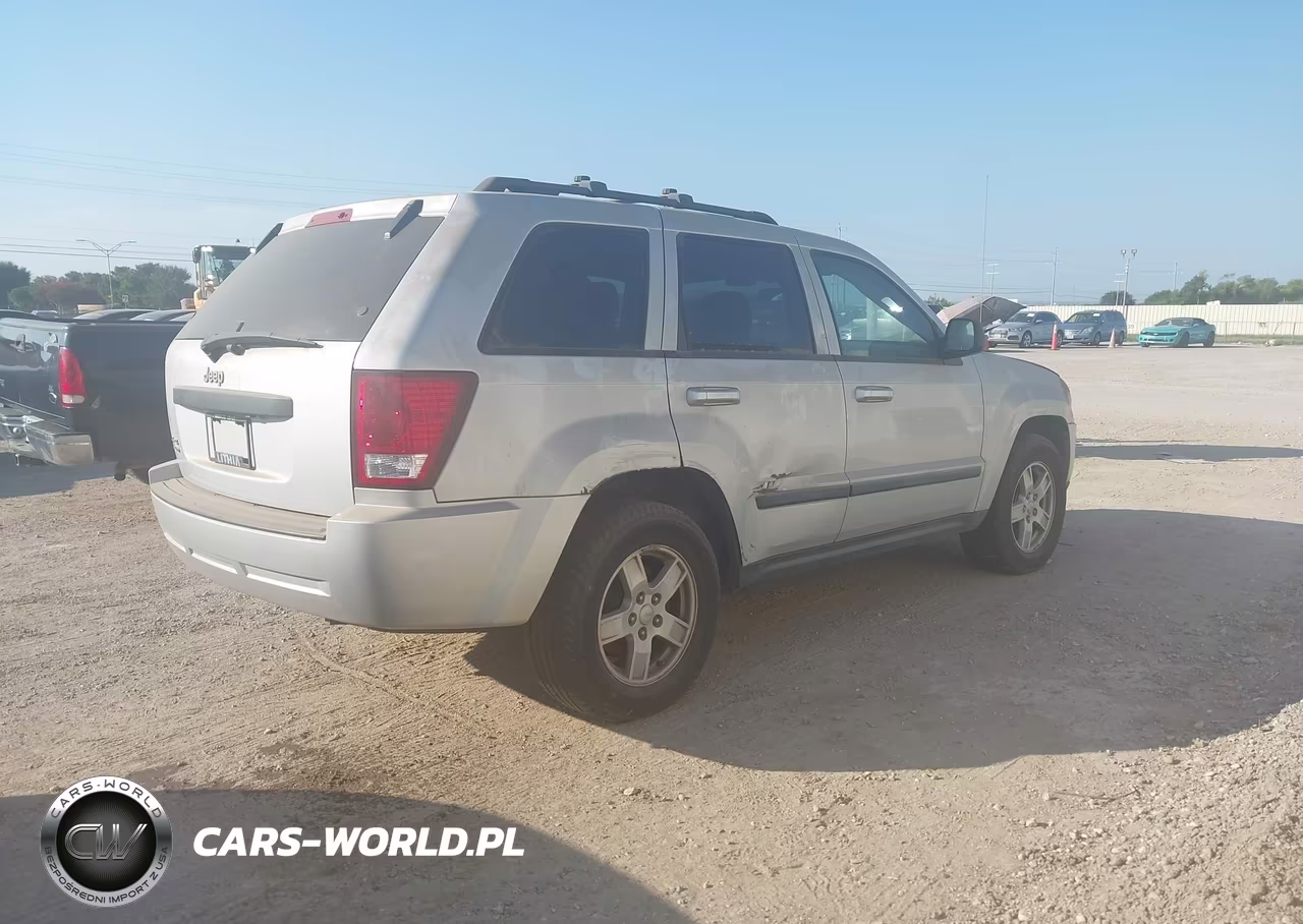 2007 Jeep Grand Cherokee Laredo VIN:1J8GR48K57C688404 - 4