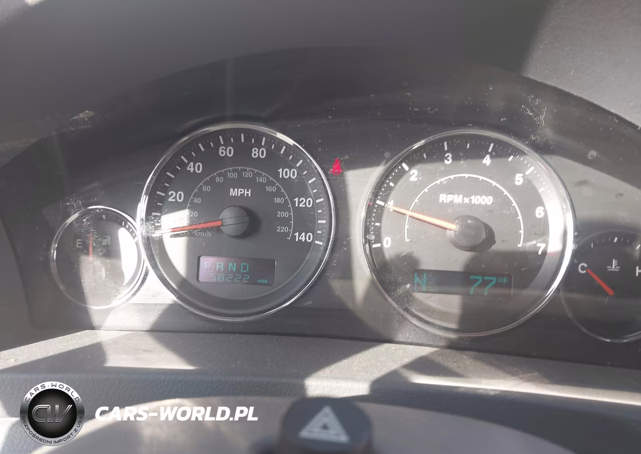 2007 Jeep Grand Cherokee Laredo VIN:1J8GR48K57C688404 - 7