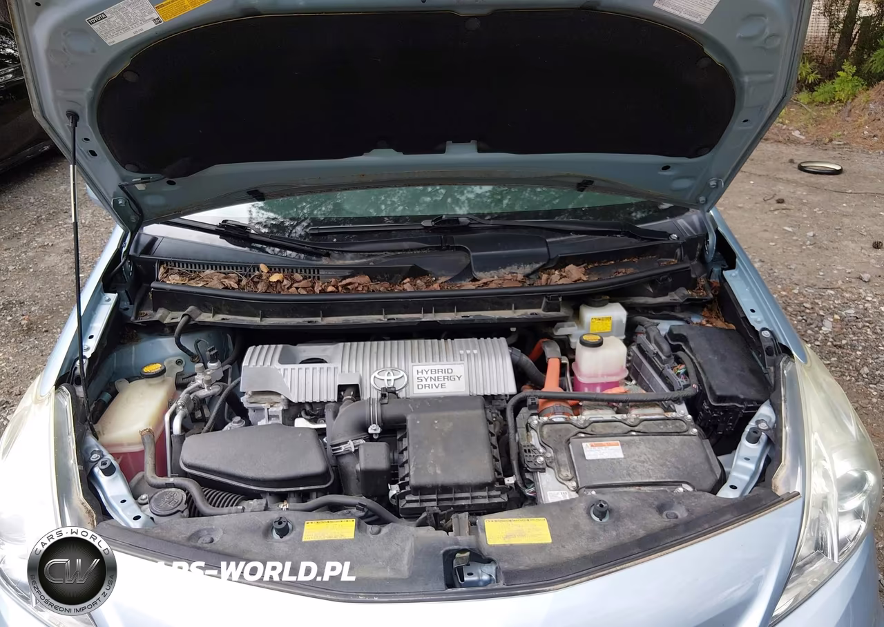 2013 Toyota Prius V Three VIN:JTDZN3EU2D3200596 - 10