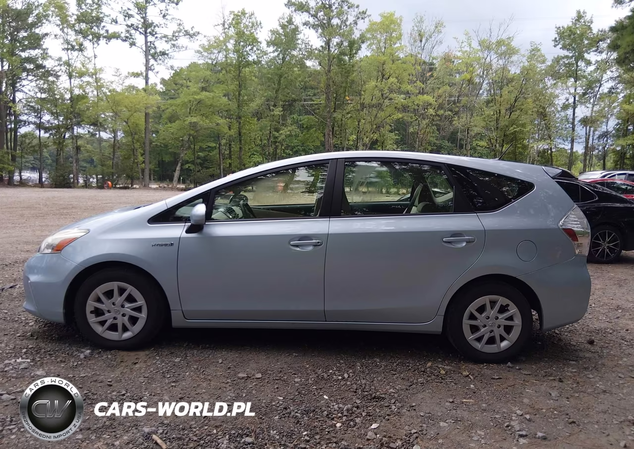2013 Toyota Prius V Three VIN:JTDZN3EU2D3200596 - 14