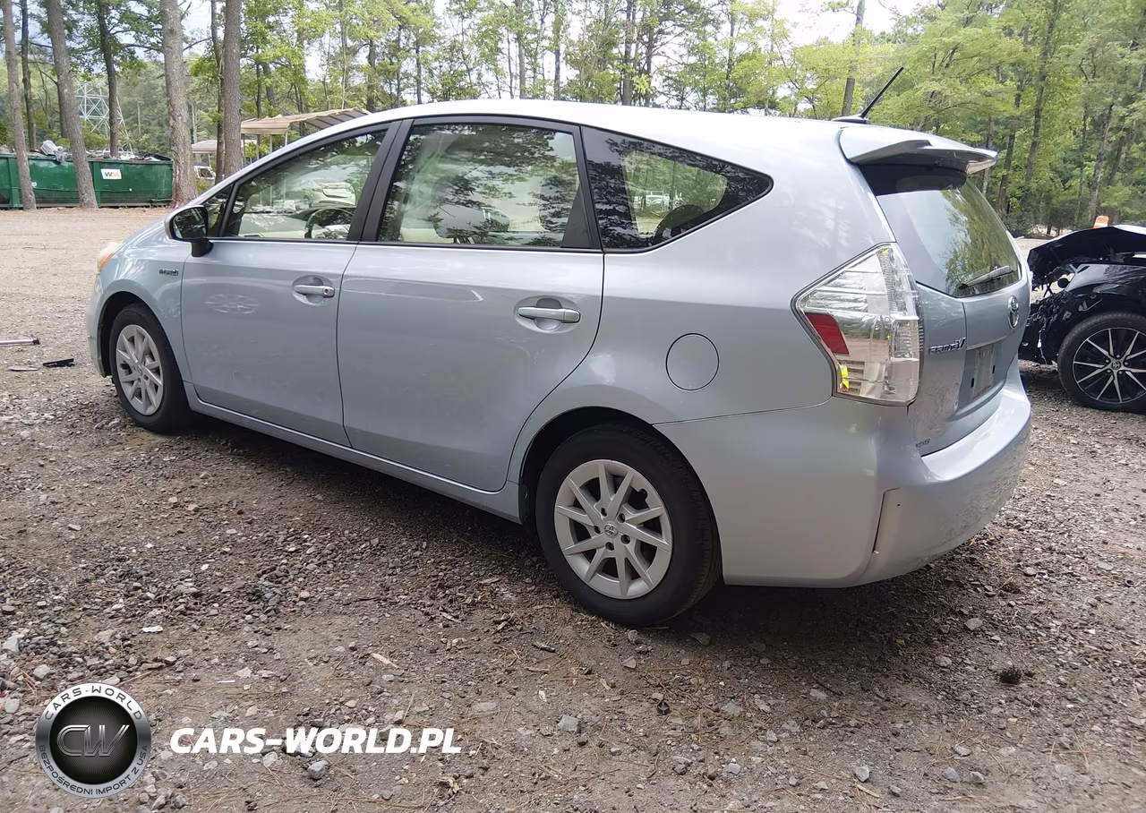 2013 Toyota Prius V Three VIN:JTDZN3EU2D3200596 - 3