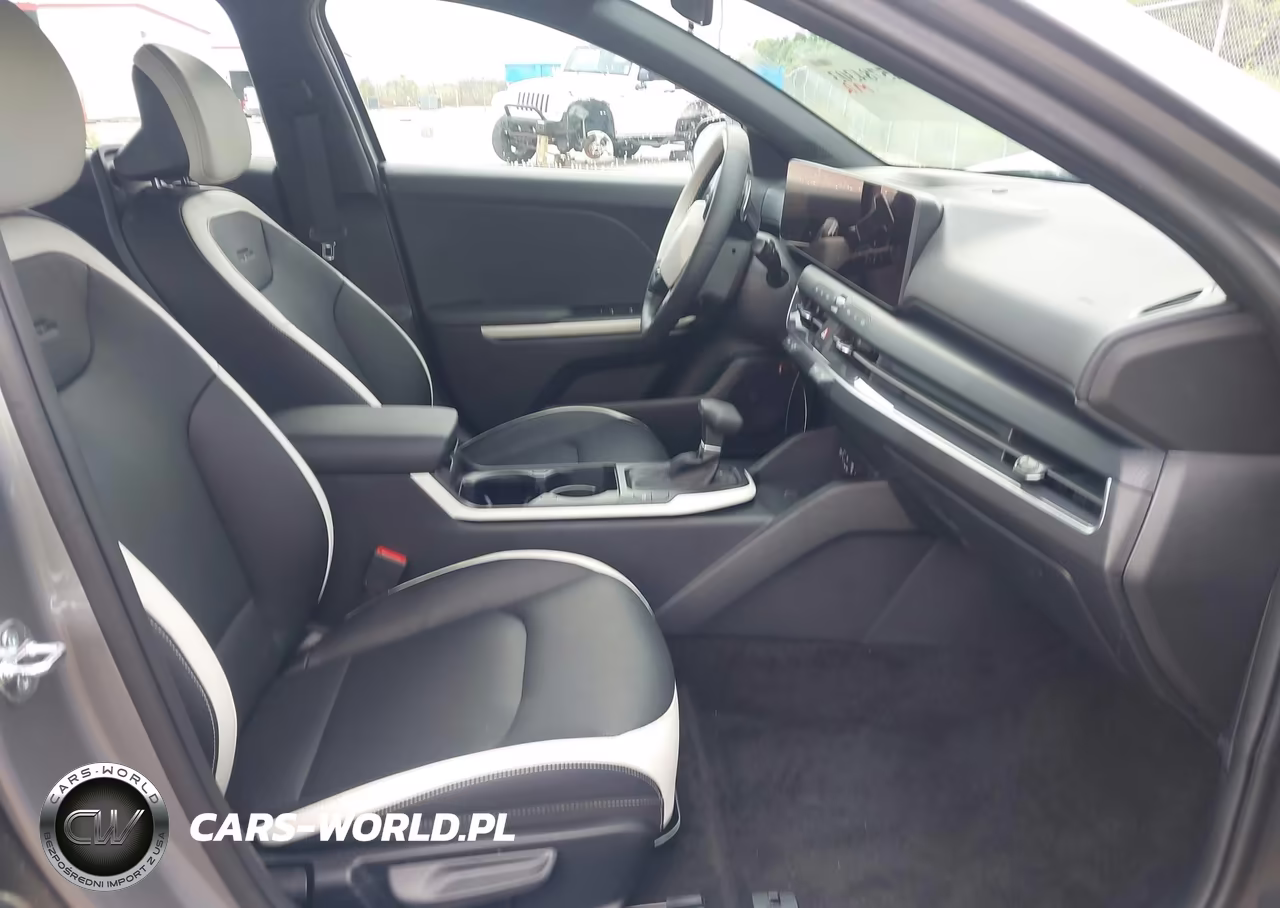 2026 Kia K4 Gt-Line VIN:3KPFW4DE6TE350363 - 5