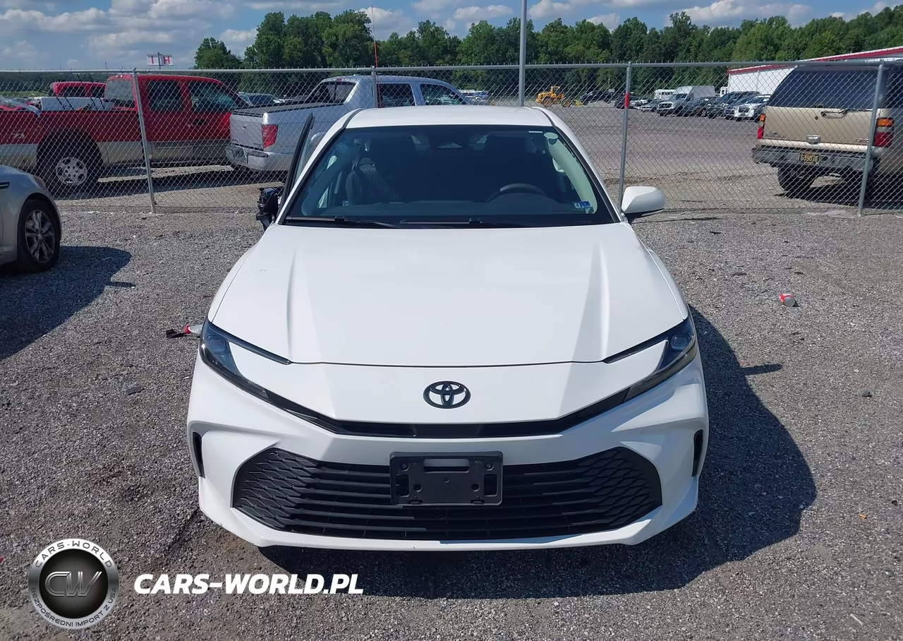 2025 Toyota Camry Le VIN:4T1DAACK4SU126046 - 12
