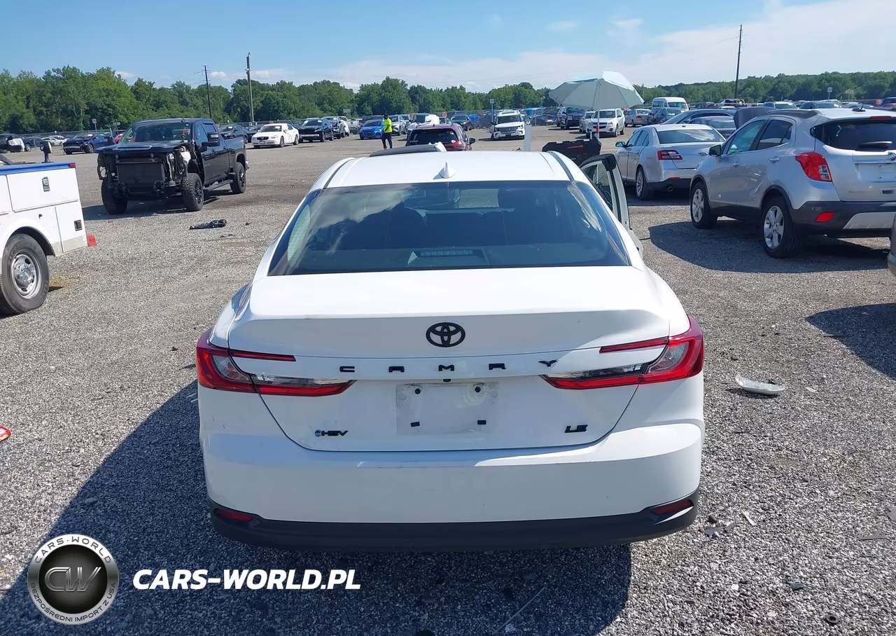 2025 Toyota Camry Le VIN:4T1DAACK4SU126046 - 16