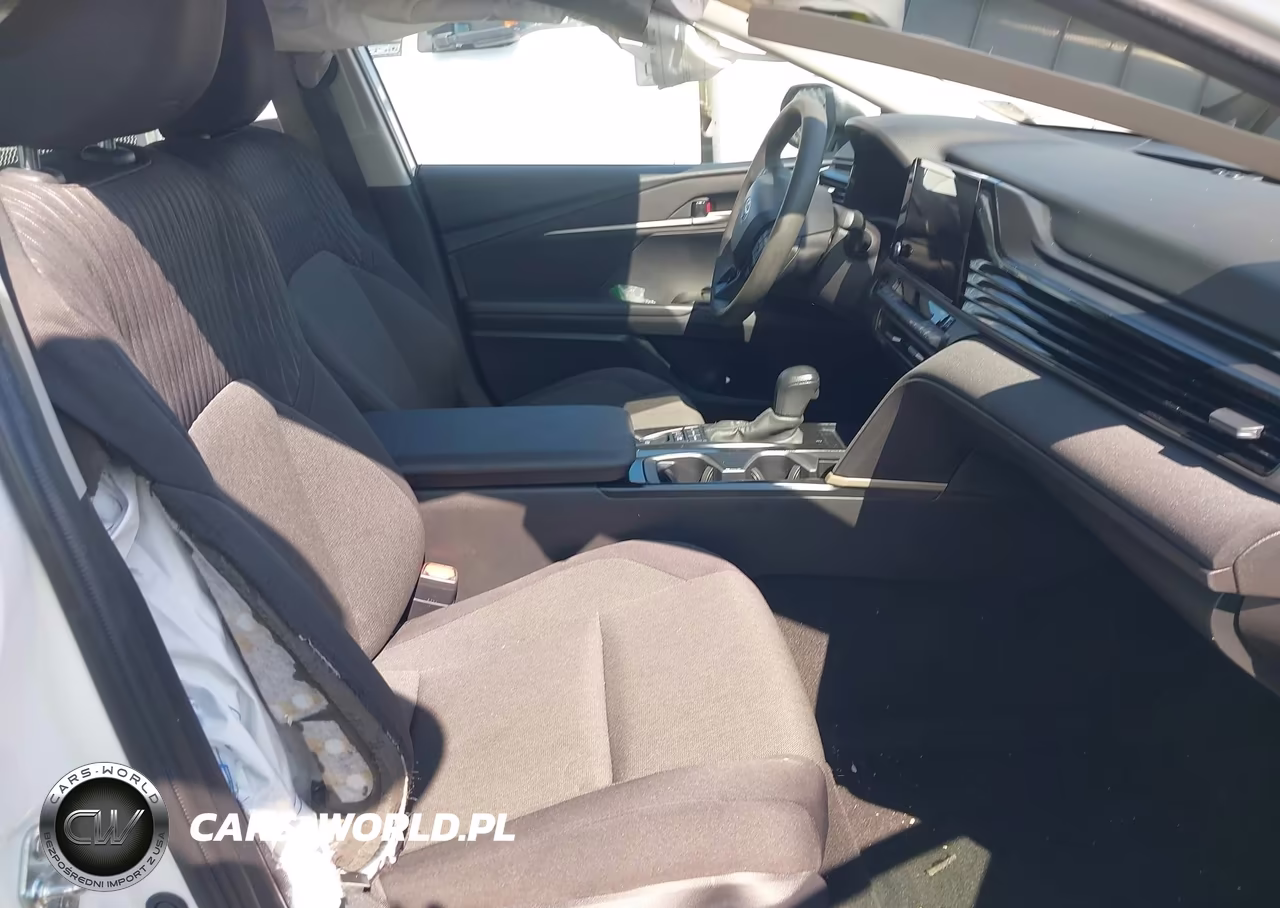 2025 Toyota Camry Le VIN:4T1DAACK4SU126046 - 5
