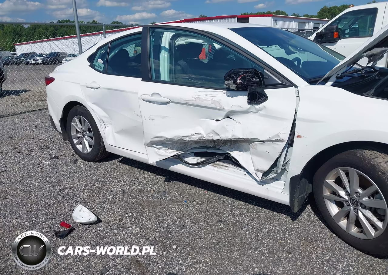 2025 Toyota Camry Le VIN:4T1DAACK4SU126046 - 6