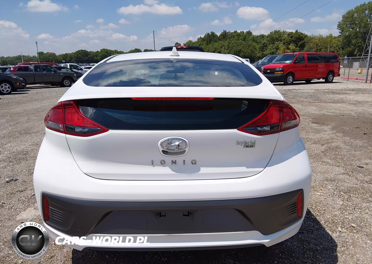 2020 Hyundai Ioniq Hybrid Blue VIN:KMHC65LC3LU231367 - 16