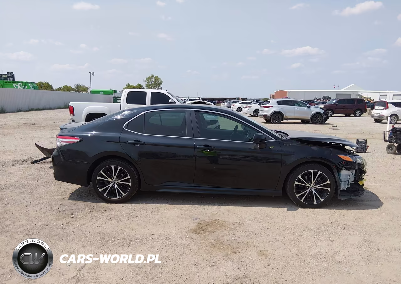 2018 Toyota Camry Se VIN:4T1B11HKXJU659940 - 13