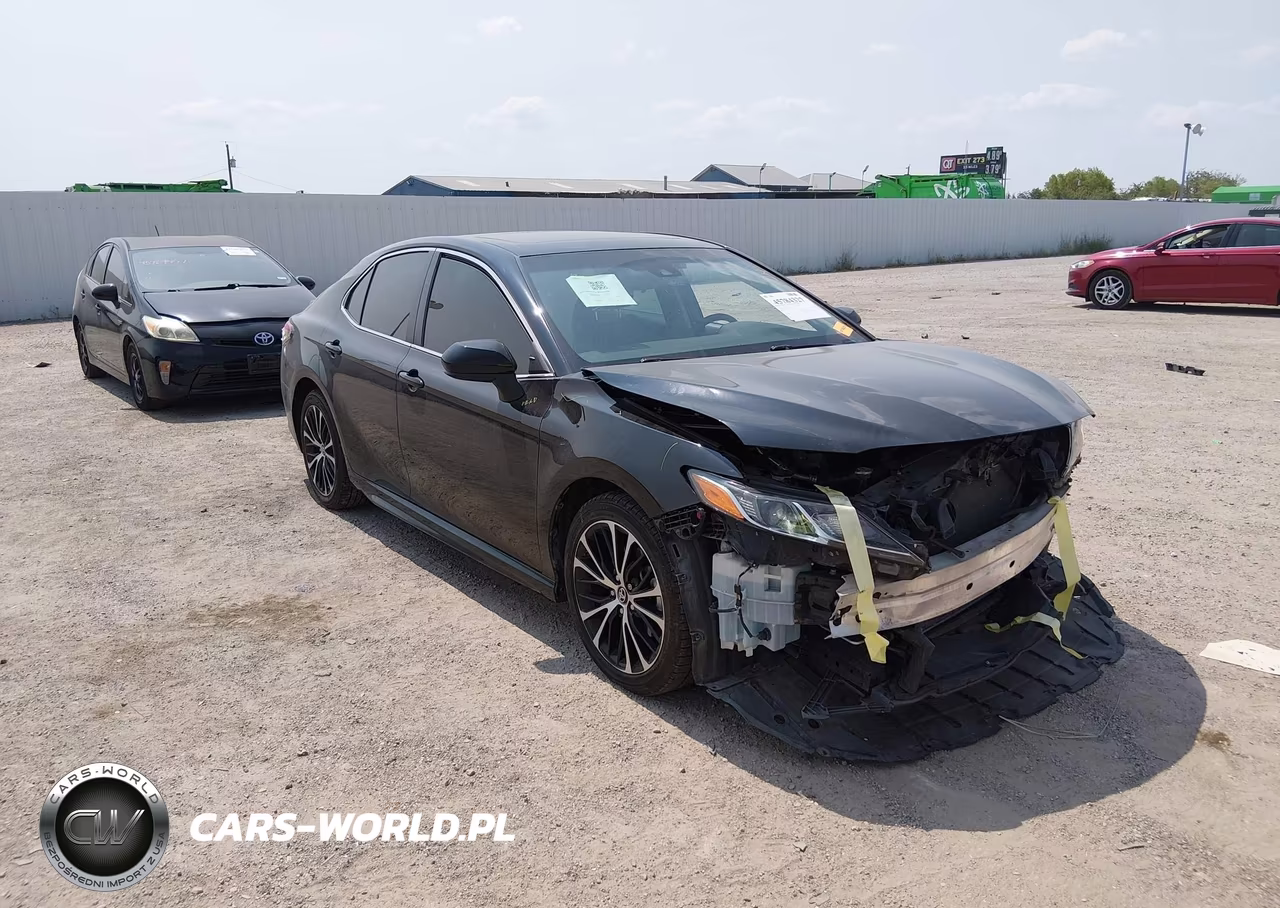 2018 Toyota Camry Se VIN:4T1B11HKXJU659940 - 18