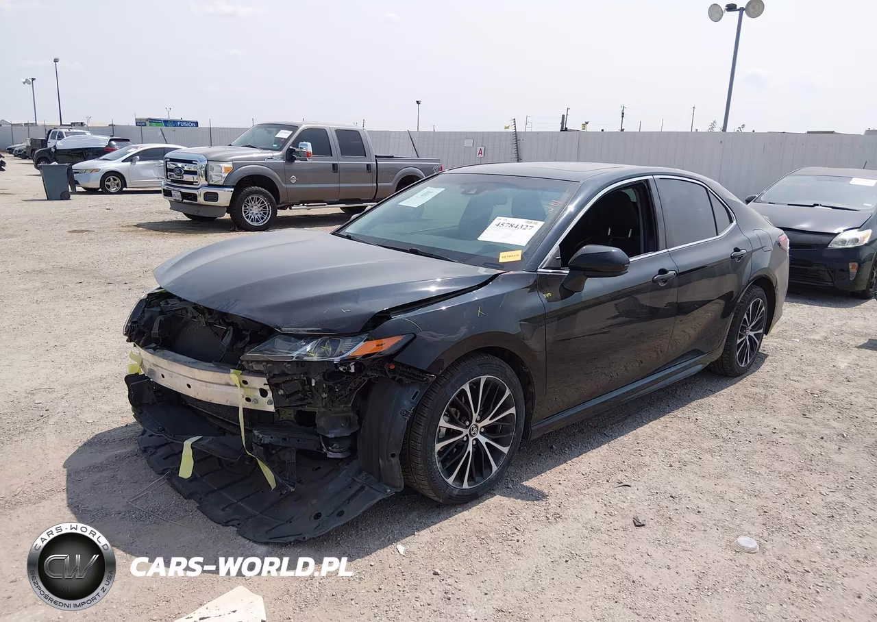 2018 Toyota Camry Se VIN:4T1B11HKXJU659940 - 19