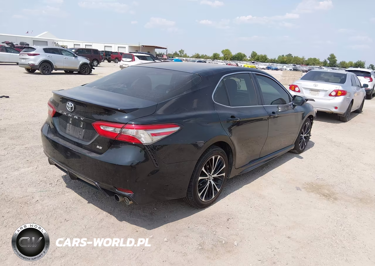 2018 Toyota Camry Se VIN:4T1B11HKXJU659940 - 4