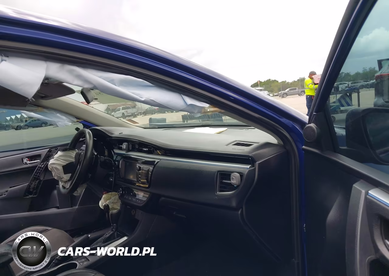 2015 Toyota Corolla S Plus VIN:2T1BURHE3FC296857 - 5