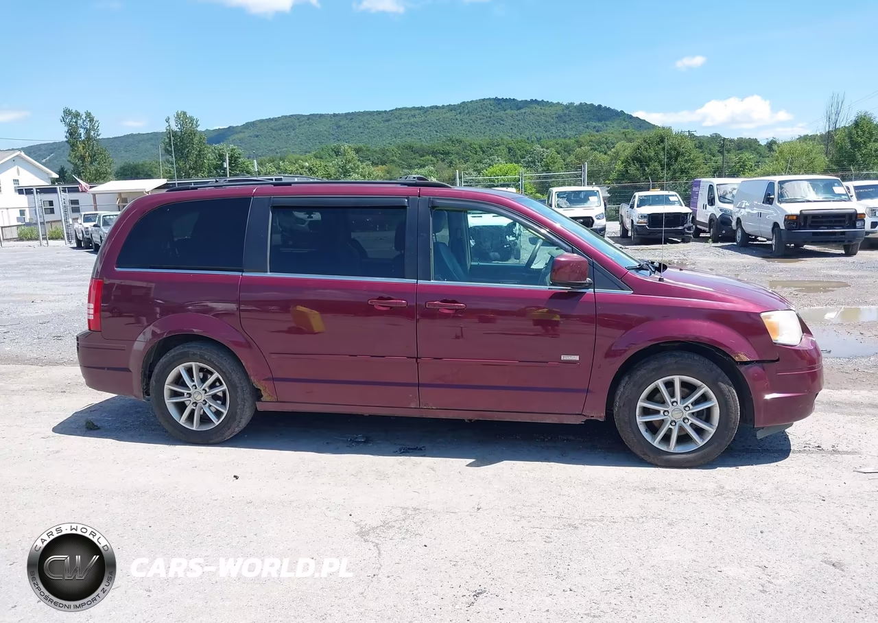 2008 Chrysler Town & Country Touring VIN:2A8HR54P38R833766 - 13