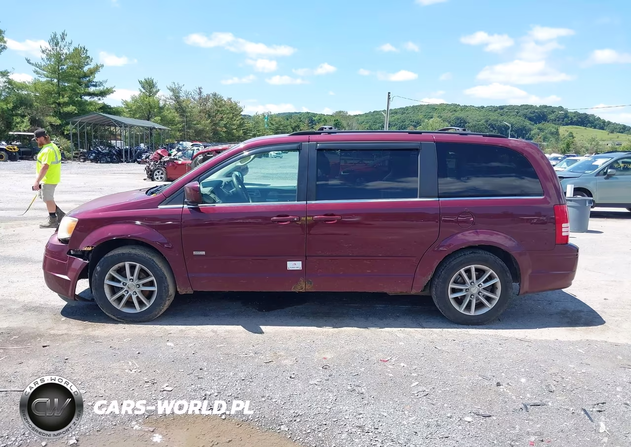 2008 Chrysler Town & Country Touring VIN:2A8HR54P38R833766 - 14