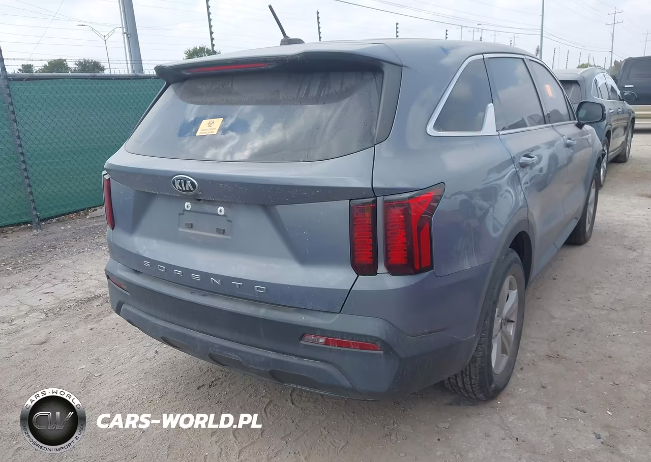 2021 Kia Sorento Lx VIN:5XYRG4LC4MG056636 - 4