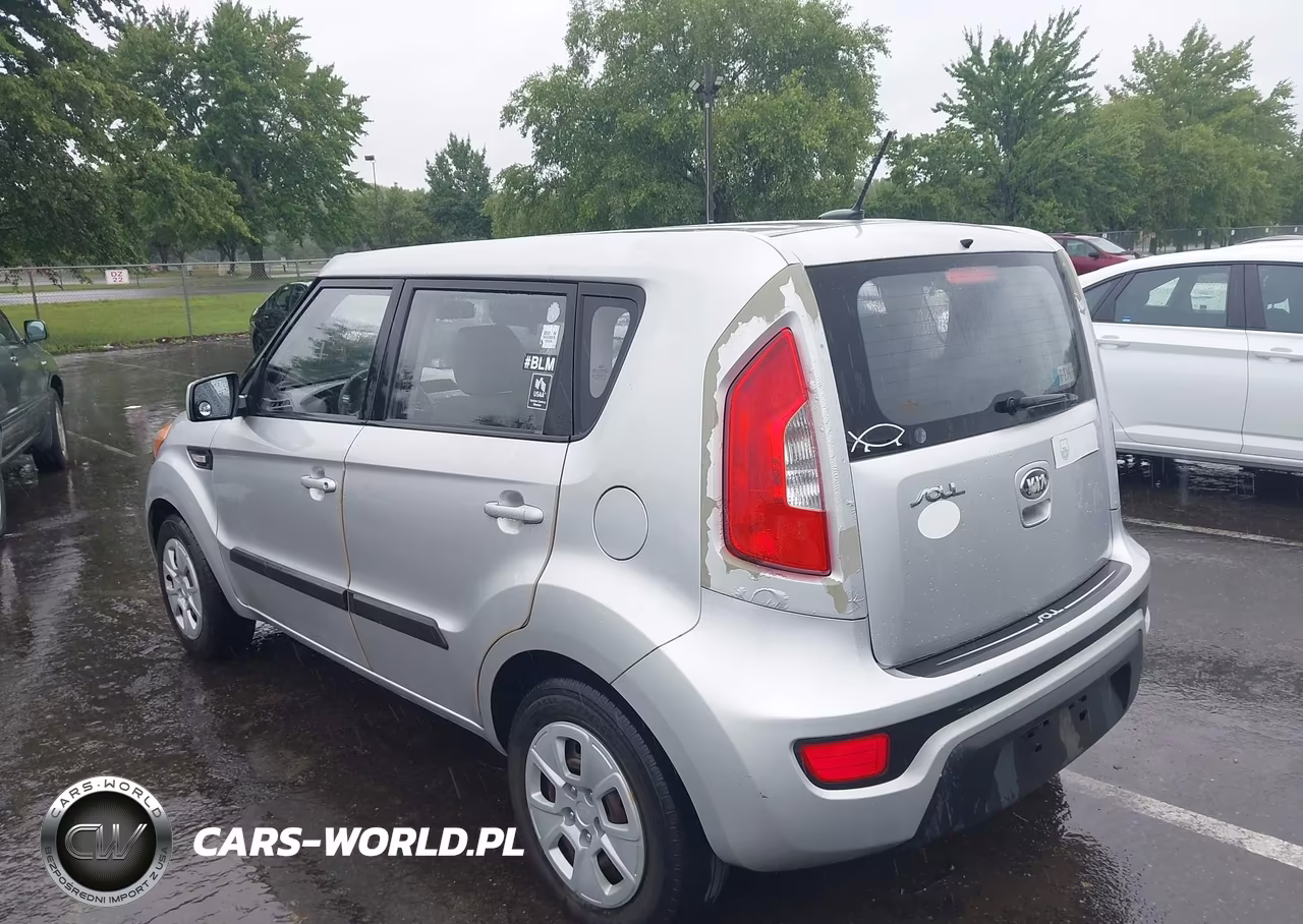 2013 Kia Soul VIN:KNDJT2A58D7488452 - 3