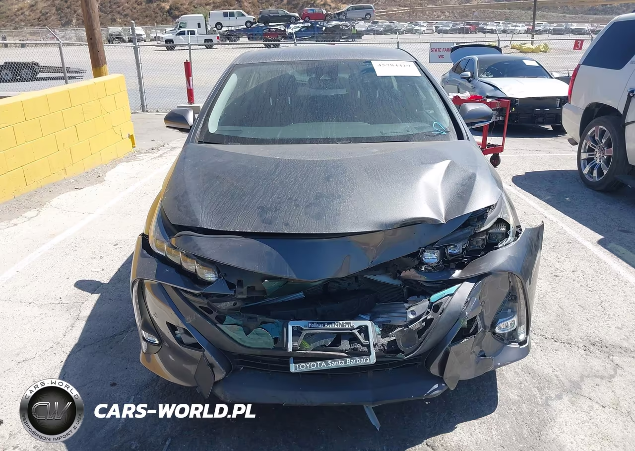 2017 Toyota Prius Prime Advanced VIN:JTDKARFP8H3021025 - 12