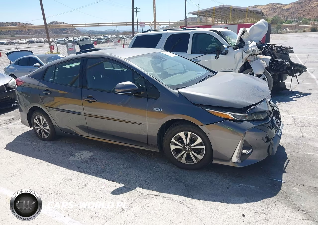 2017 Toyota Prius Prime Advanced VIN:JTDKARFP8H3021025 - 13