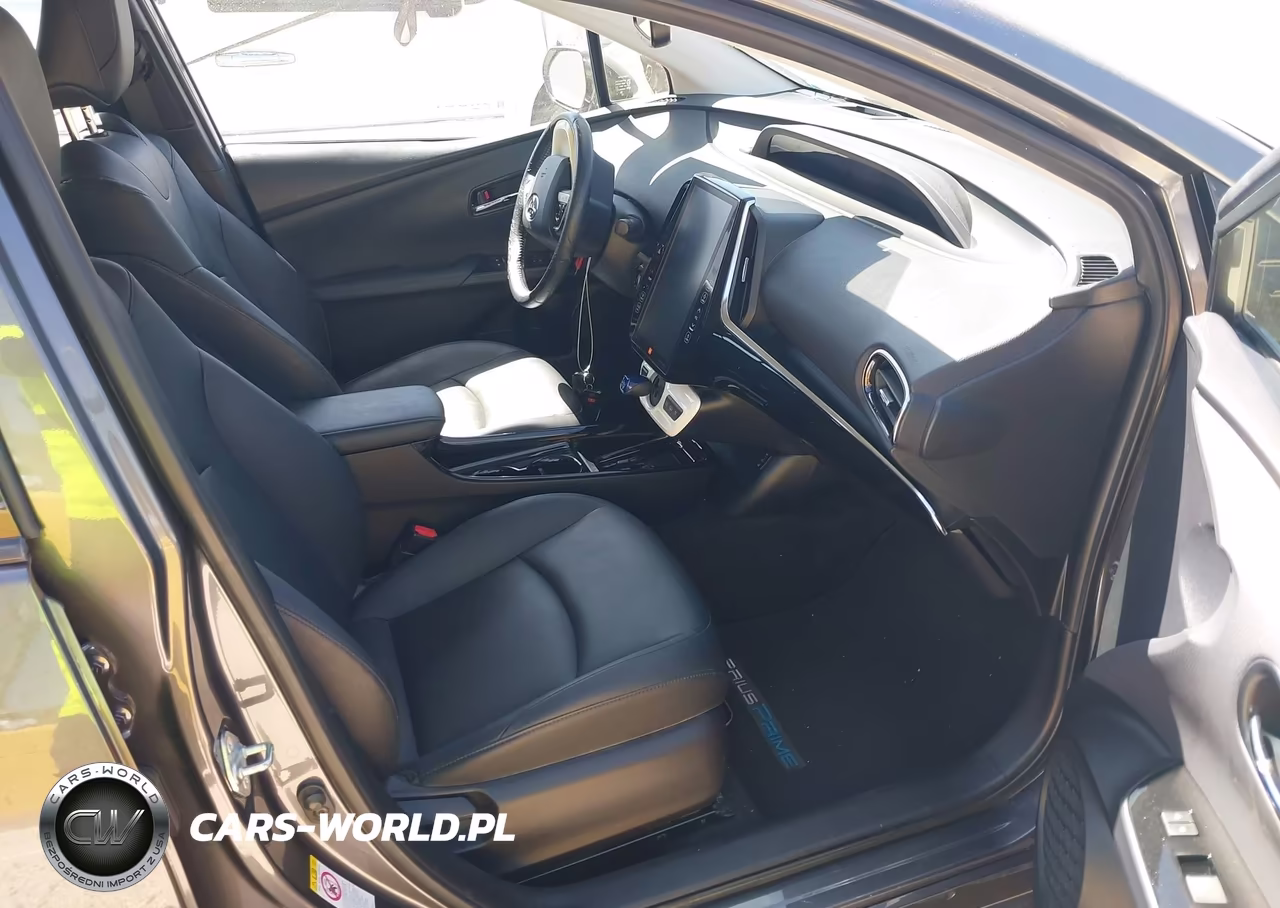 2017 Toyota Prius Prime Advanced VIN:JTDKARFP8H3021025 - 5