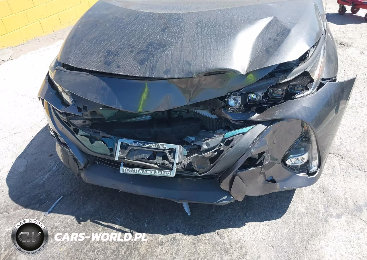 2017 Toyota Prius Prime Advanced VIN:JTDKARFP8H3021025 - 6