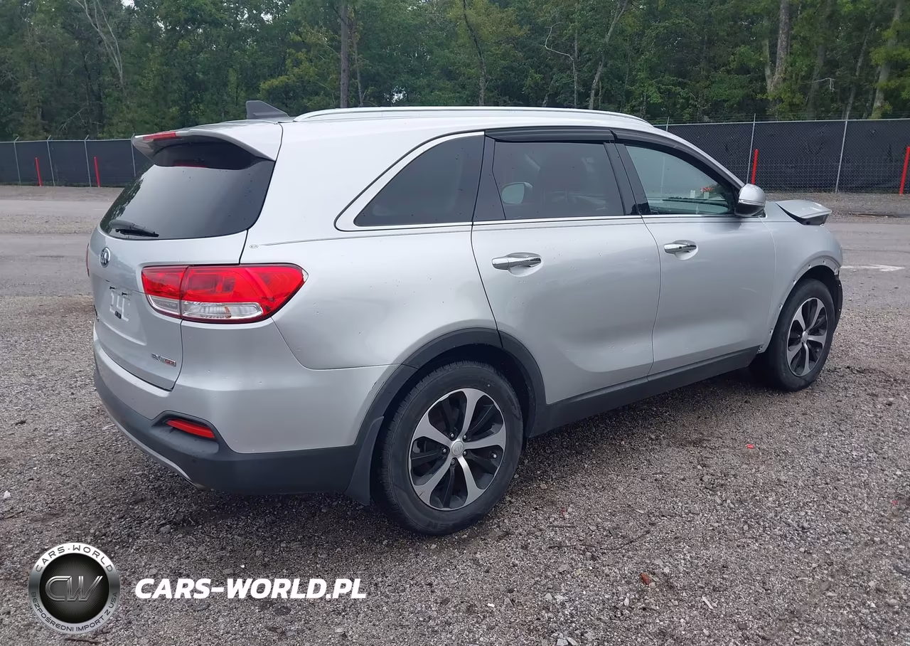 2018 Kia Sorento Ex VIN:5XYPH4A18JG408439 - 4