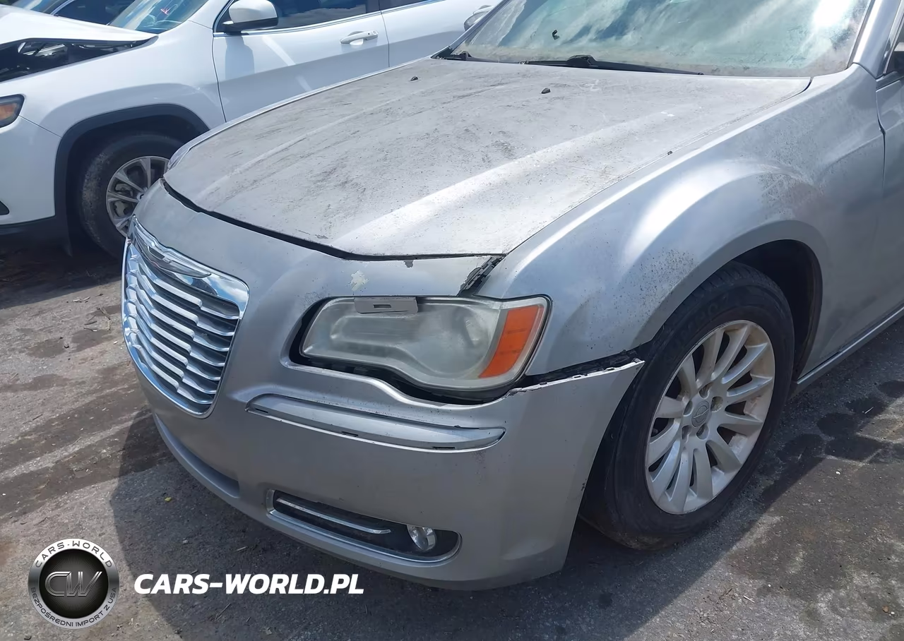 2013 Chrysler 300 Motown VIN:2C3CCAAG6DH707437 - 12