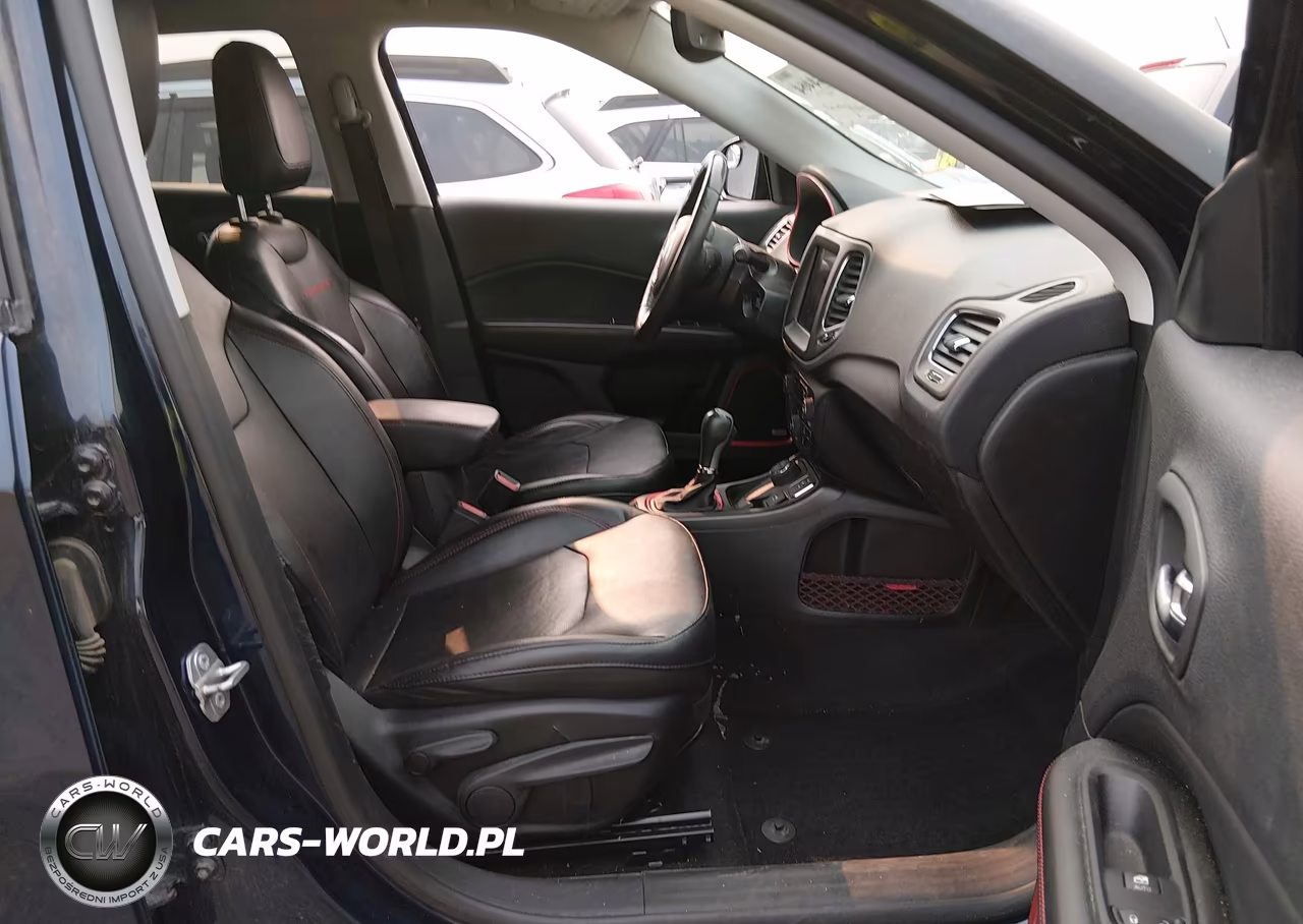 2019 Jeep Compass Trailhawk 4X4 VIN:3C4NJDDB6KT617589 - 5