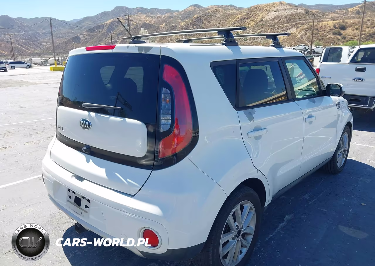 2017 Kia Soul + VIN:KNDJP3A52H7493047 - 4