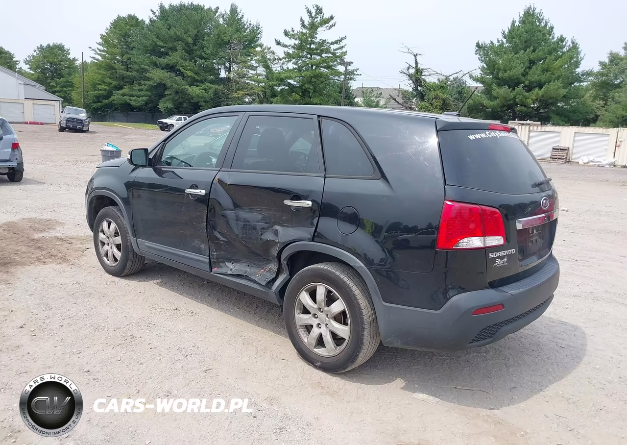 2012 Kia Sorento Lx VIN:5XYKT3A10CG285743 - 3