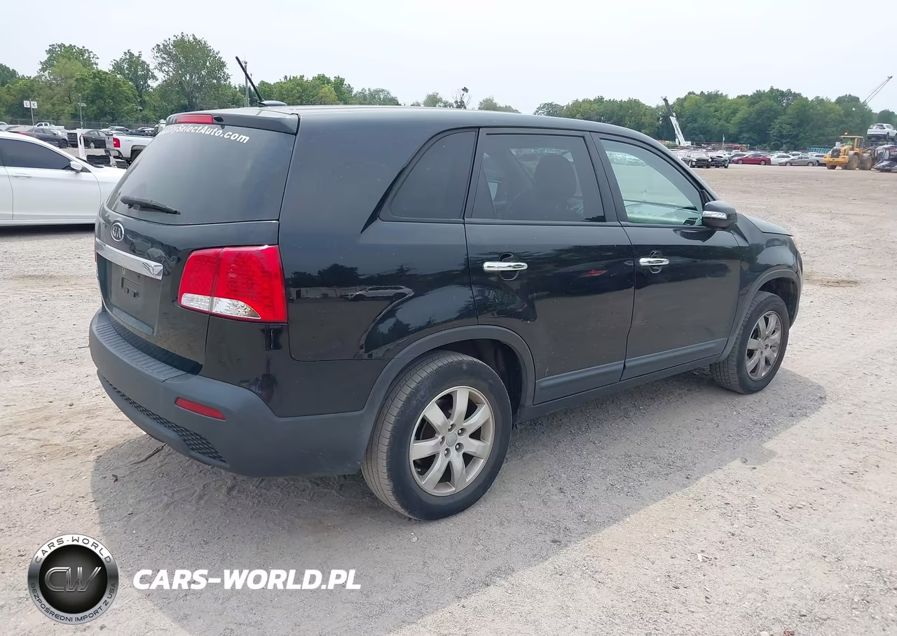2012 Kia Sorento Lx VIN:5XYKT3A10CG285743 - 4