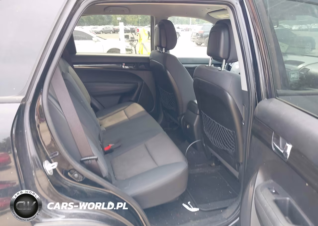 2012 Kia Sorento Lx VIN:5XYKT3A10CG285743 - 8