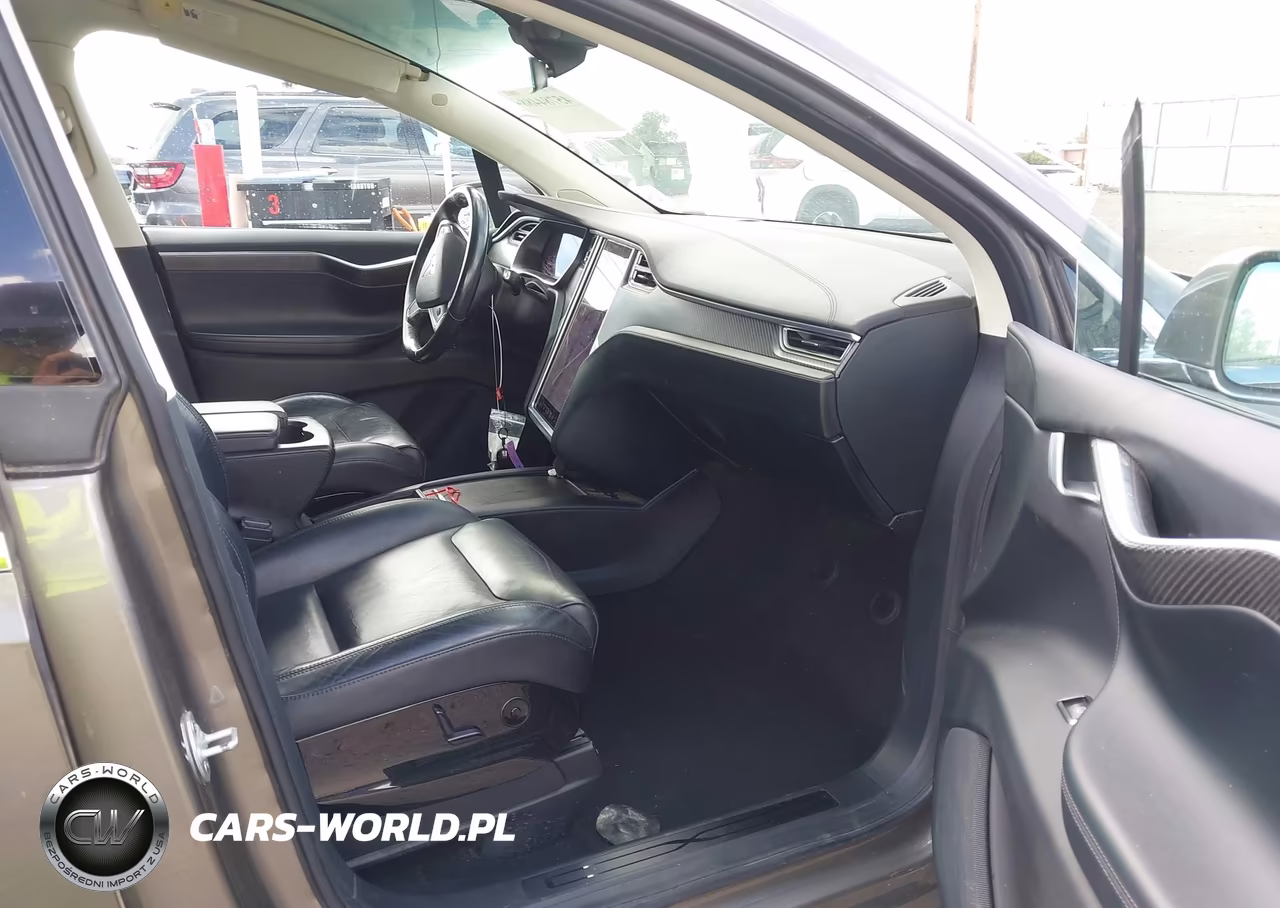 2016 Tesla Model X 75D-P100D-P90D VIN:5YJXCBE4XGF002993 - 5