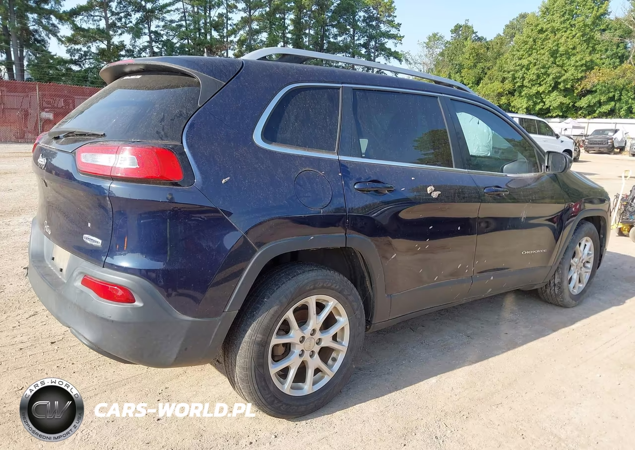 2016 Jeep Cherokee Latitude VIN:1C4PJLCB0GW167881 - 4