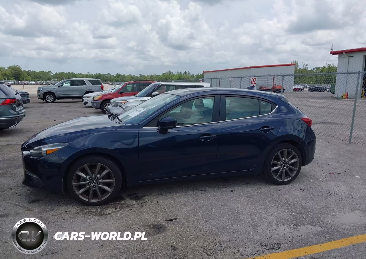 2018 Mazda Mazda3 Grand Touring VIN:3MZBN1M31JM259192 - 14