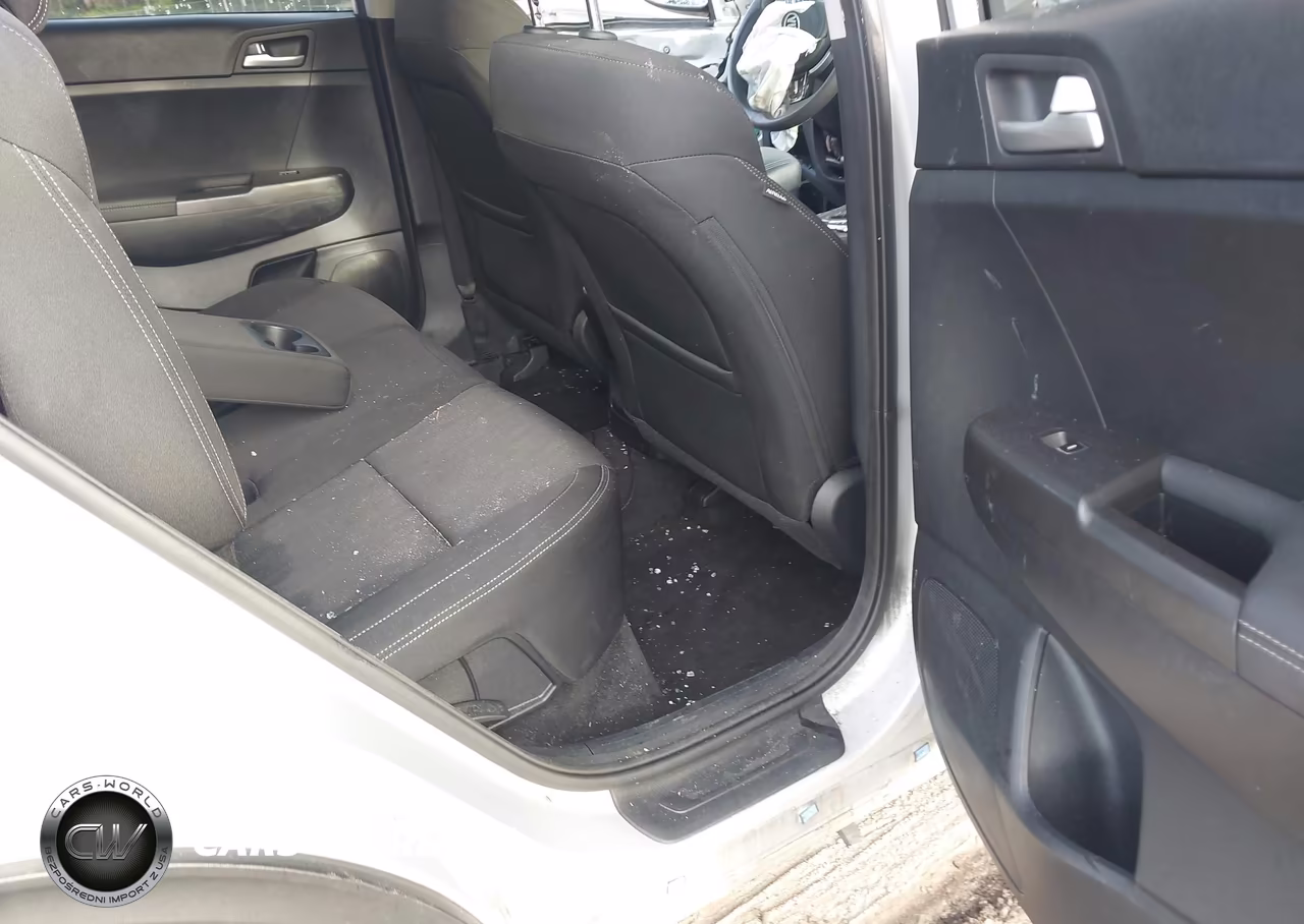 2021 Kia Sportage Lx VIN:KNDPMCAC1M7917653 - 8