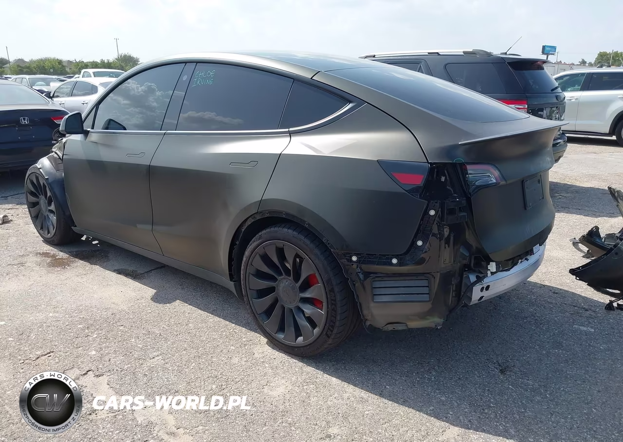 2022 Tesla Model Y Performance Dual Motor All-Wheel Drive VIN:7SAYGDEF5NF345278 - 3