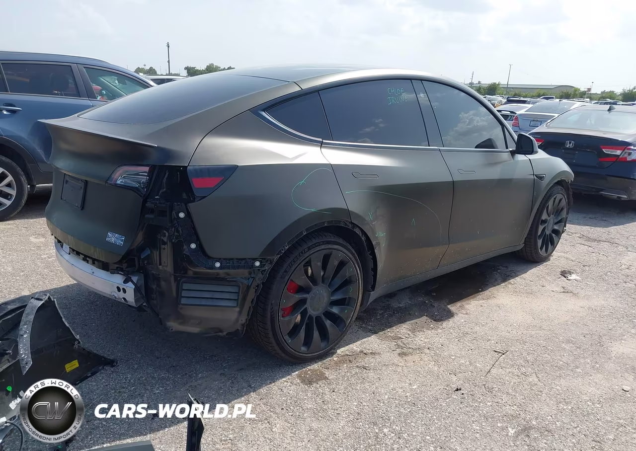 2022 Tesla Model Y Performance Dual Motor All-Wheel Drive VIN:7SAYGDEF5NF345278 - 4