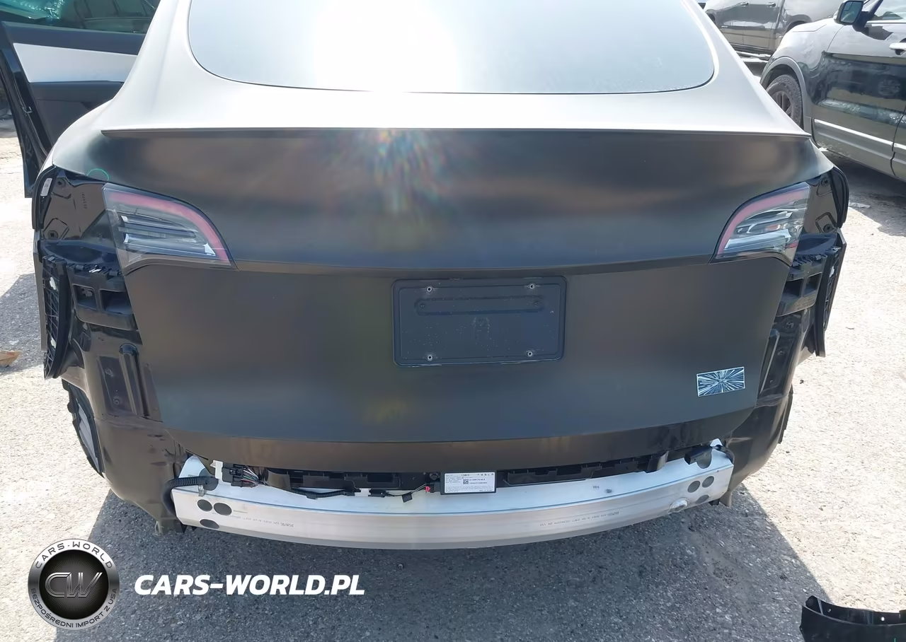 2022 Tesla Model Y Performance Dual Motor All-Wheel Drive VIN:7SAYGDEF5NF345278 - 6