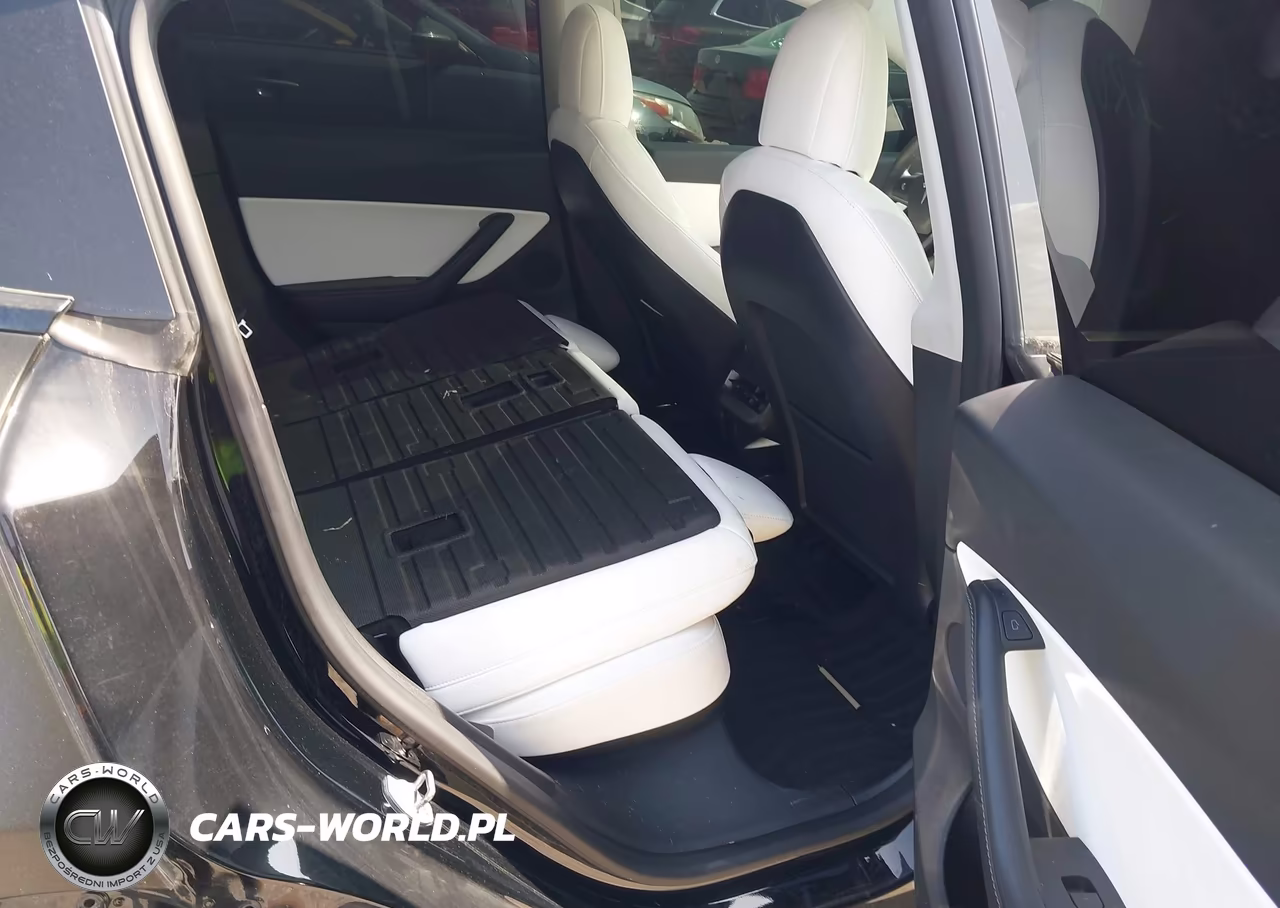 2022 Tesla Model Y Performance Dual Motor All-Wheel Drive VIN:7SAYGDEF5NF345278 - 8