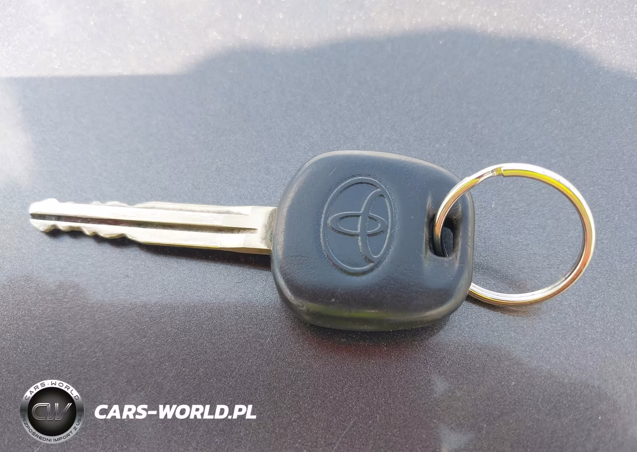 2003 Toyota Camry Xle VIN:4T1BE32KX3U260280 - 11