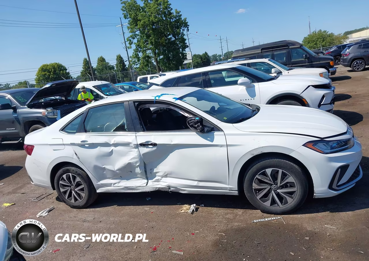 2025 Volkswagen Jetta 1.5T S VIN:3VW5X7BU8SM015384 - 13