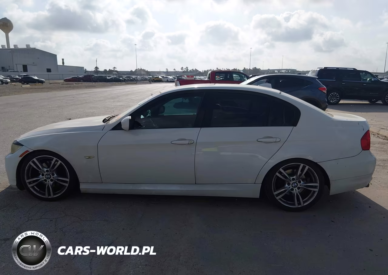 2011 BMW 328I VIN:WBAPH7G57BNN04209 - 14