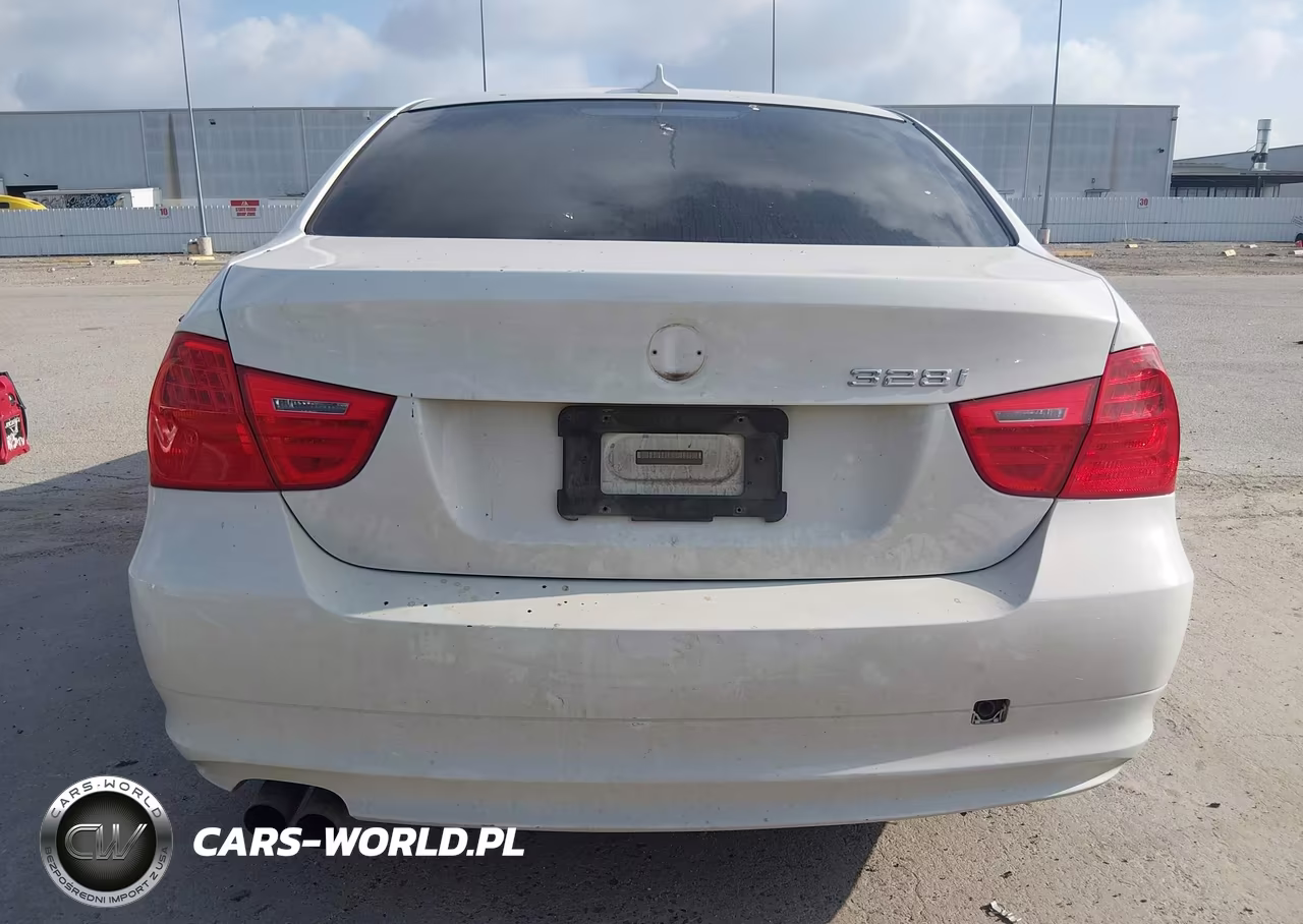 2011 BMW 328I VIN:WBAPH7G57BNN04209 - 16